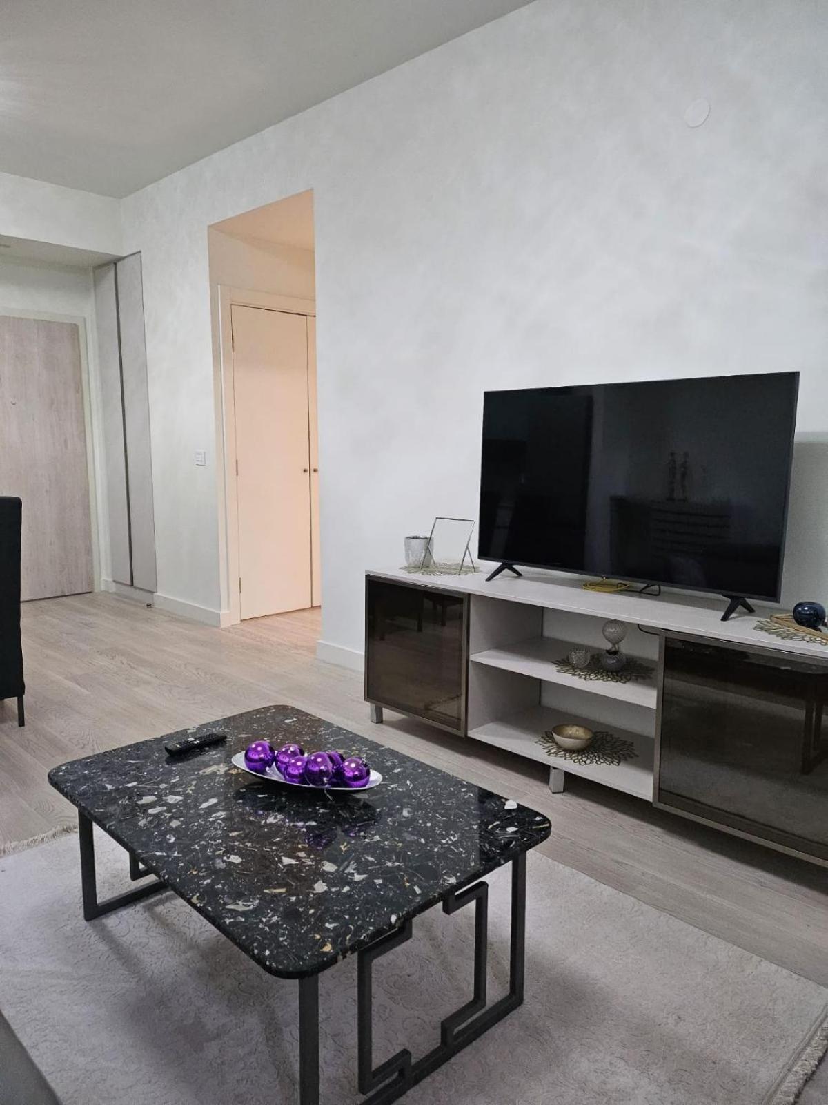 Fors Belgrade Waterfrontアパートメント エクステリア 写真